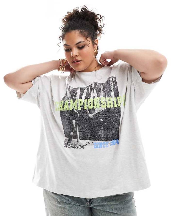 ASOS DESIGN Curve - Oversize-T-Shirt in Eisgrau meliert mit „Championship"-Grafik und Tennismotiv-Weiß von ASOS Curve