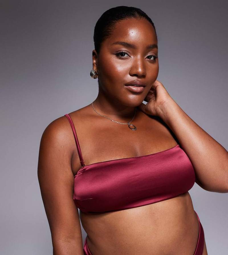 ASOS DESIGN Curve - Brooke - Trägerloser BH aus schlichtem Satin und Netzstoff in Burgunderrot von ASOS Curve