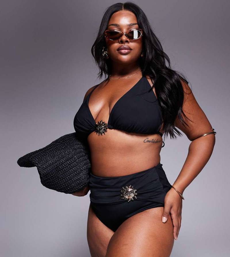 ASOS DESIGN Curve - Celina - Bikinihose in Schwarz mit Spiralverzierung und hoher Taille von ASOS Curve