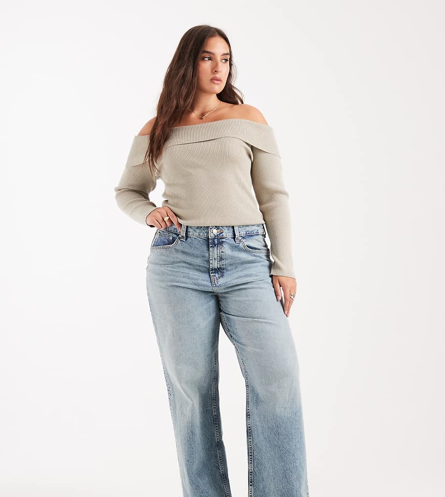 ASOS DESIGN Curve - Circular Design Collection - Weite Dad-Jeans mit heller Vintage-Waschung-Blau von ASOS Curve