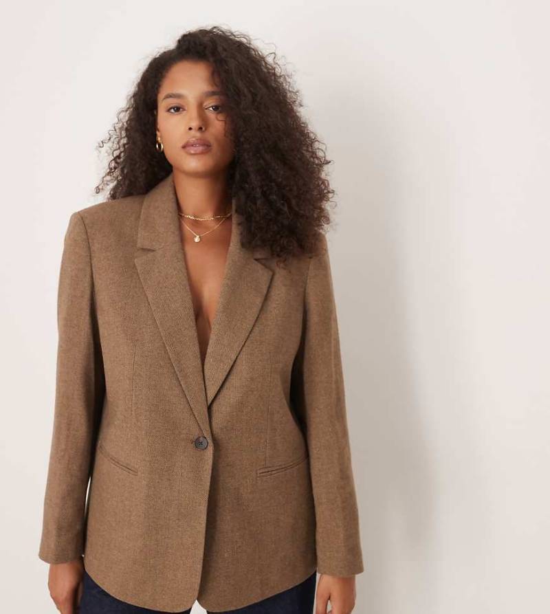 ASOS DESIGN Curve - Einreihiger Blazer in Braun-Brown von ASOS Curve