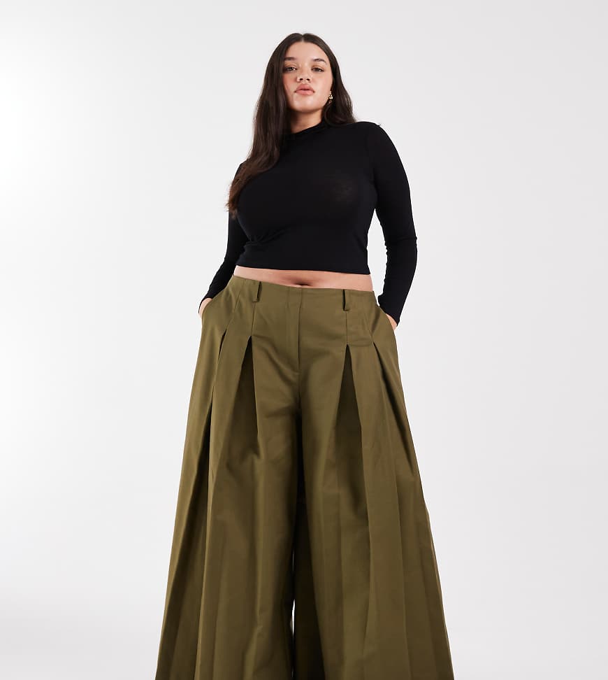 ASOS DESIGN Curve - Elegante, plissierte Hose in Khaki mit weitem Bein-Grün von ASOS Curve