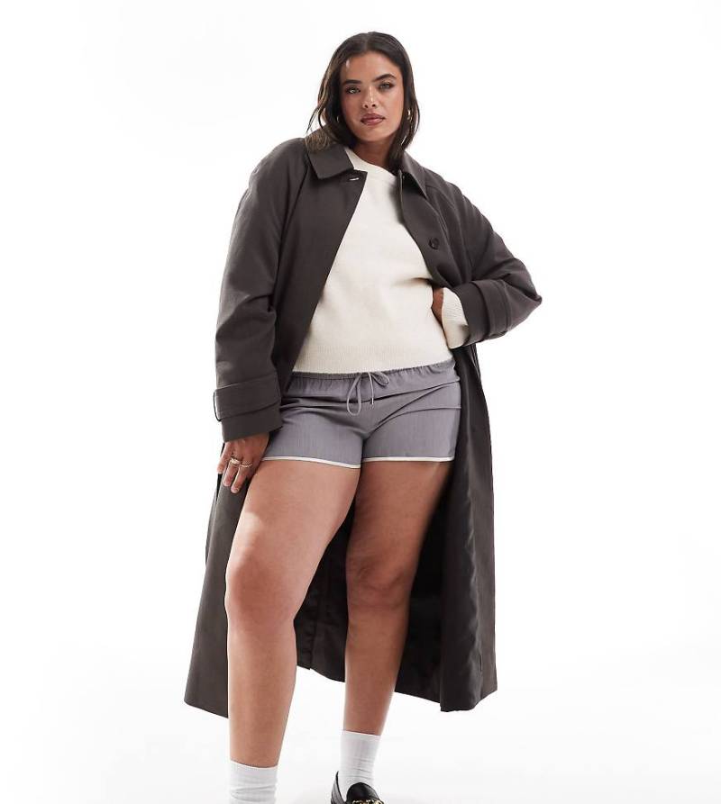 ASOS DESIGN Curve - Eleganter Longline-Trenchcoat in Pilzbraun mit Oberkragen von ASOS Curve