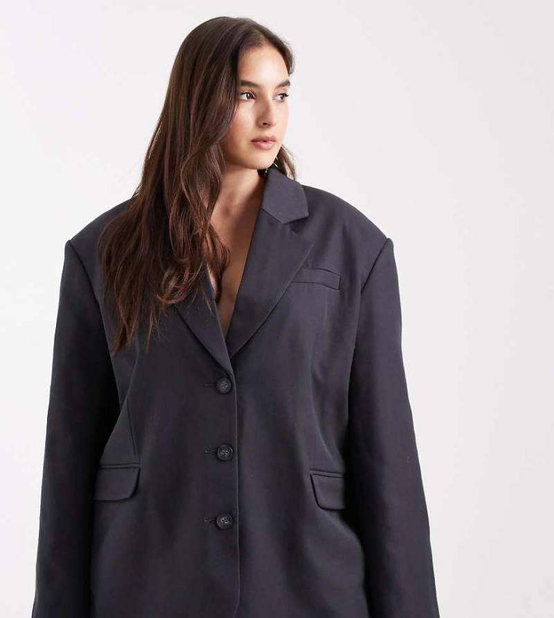 ASOS DESIGN Curve - Eleganter Oversize-Blazer aus Wollmix in Anthrazit mit betonter Schulterpartie-Grau von ASOS DESIGN