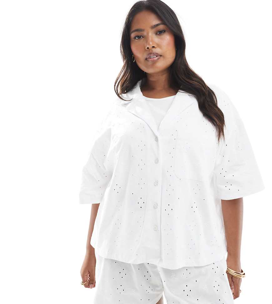 ASOS DESIGN Curve - Freizeit-Hemd in Weiß mit Lochstickerei, Kombiteil von ASOS Curve