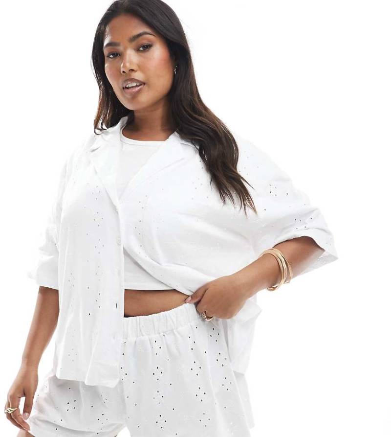 ASOS DESIGN Curve - Freizeit-Shorts in Weiß mit Lochstickerei, Kombiteil von ASOS Curve