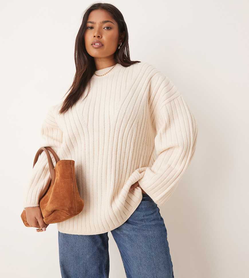 ASOS DESIGN Curve - Gerippter Longline-Pullover in Creme mit Rundhalsausschnitt-Weiß ASOS DESIGN Curve - Gerippter Longline-Pullover in Creme mit Rundhalsausschnitt-Weiß von ASOS Curve