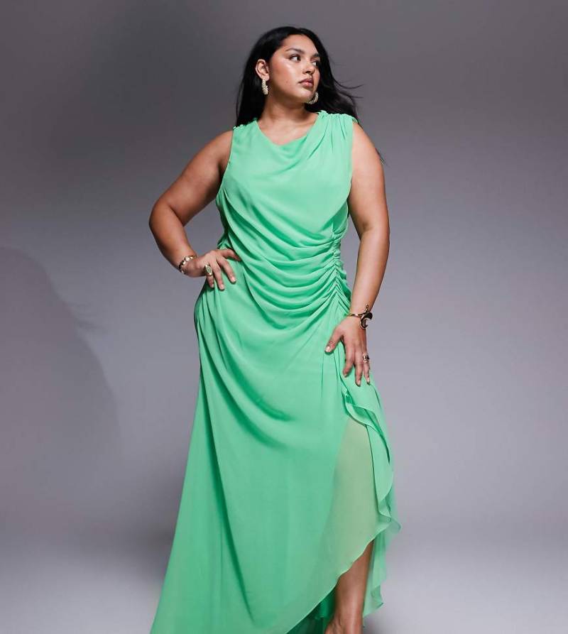 ASOS DESIGN Curve - Gerüschtes Maxikleid in Apfelgrün mit Rückenausschnitt und geraffter Taille von ASOS Curve