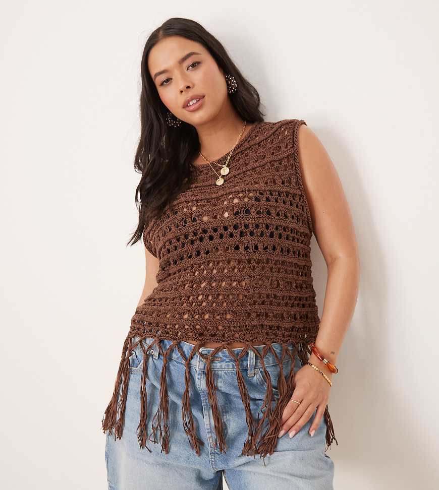 ASOS DESIGN Curve - Gestricktes Tanktop in Schokobraun mit Fransendetail und Maschenstruktur ASOS DESIGN Curve - Gestricktes Tanktop in Schokobraun mit Fransendetail und Maschenstruktur von ASOS Curve