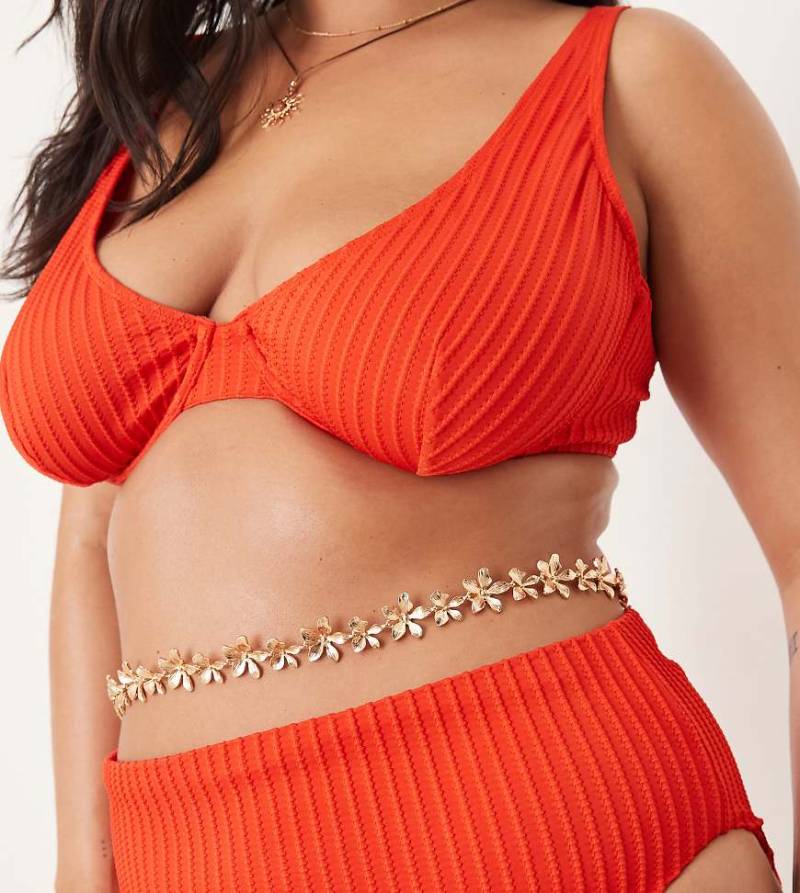 ASOS DESIGN Curve - Goldfarbene Bauchkette mit Blumendesign von ASOS Curve