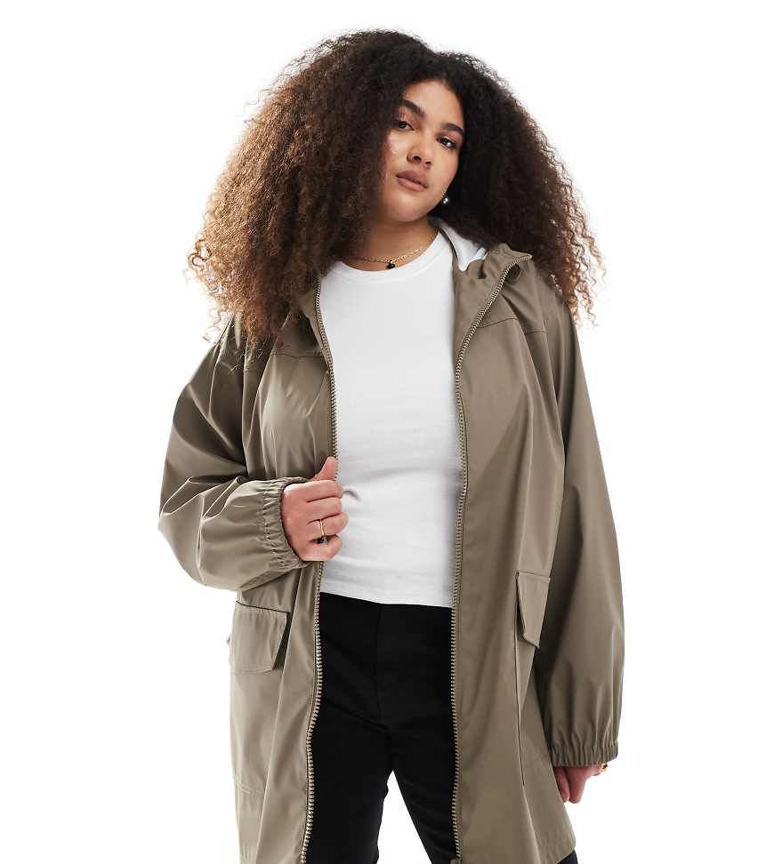ASOS DESIGN Curve - Gummierter Regenmantel in Pilzbraun-Brown von ASOS Curve