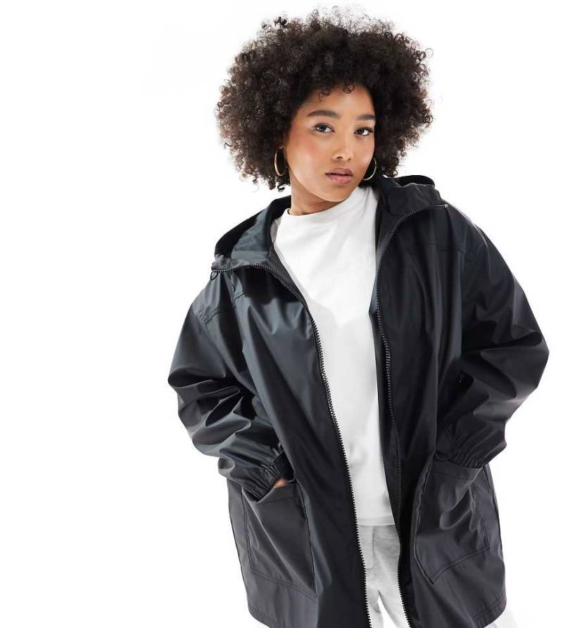 ASOS DESIGN Curve - Gummierter Regenmantel in Schwarz von ASOS Curve