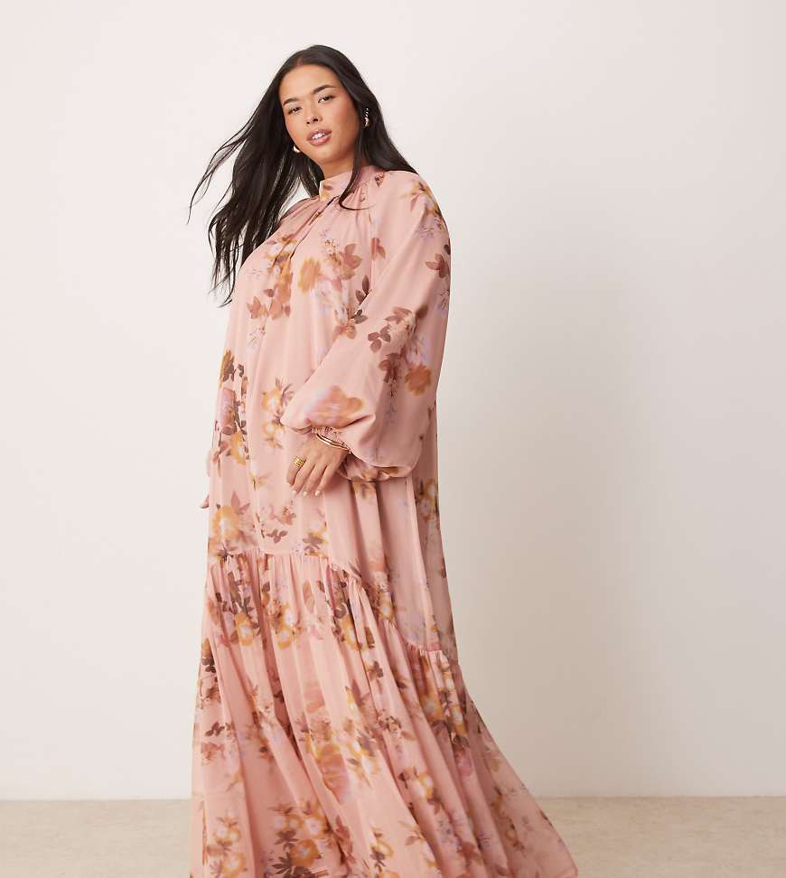 ASOS DESIGN Curve - Hänger-Maxikleid mit verschwommenem Blumenprint in Rosa und Schleife zum Binden am Rücken-Bunt von ASOS Curve