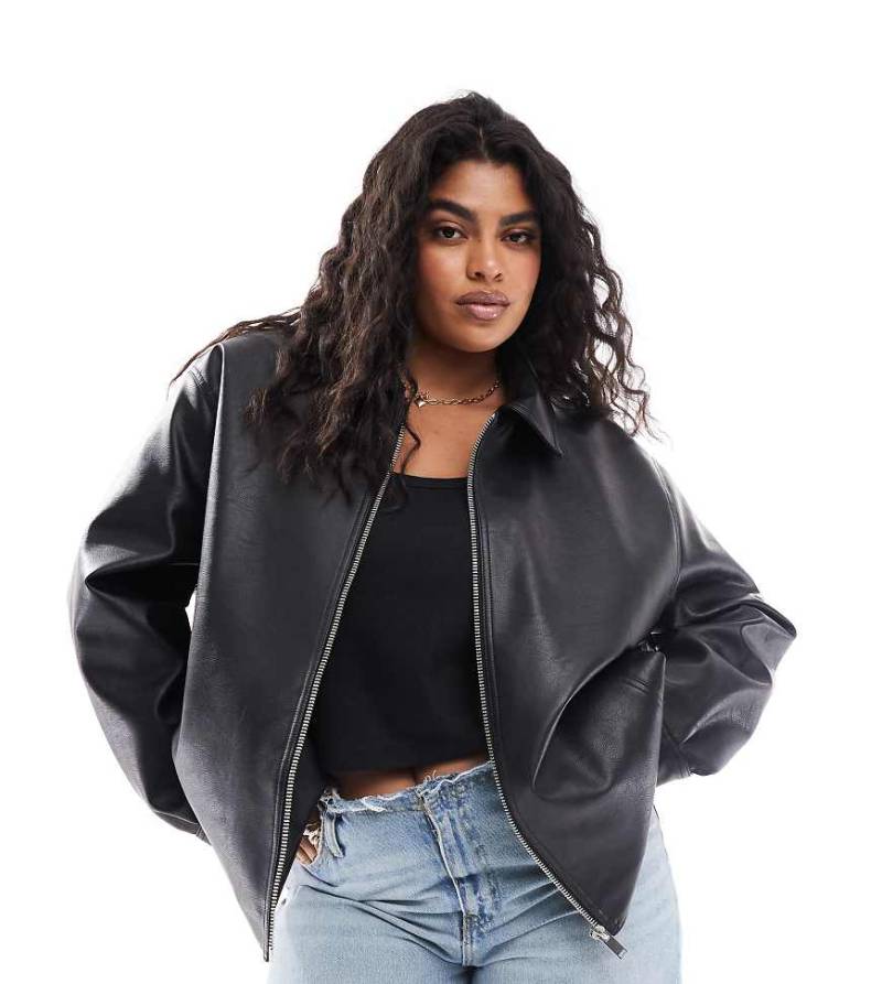 ASOS DESIGN Curve - Harrington-Jacke in schwarzer Lederoptik mit Reißverschluss von ASOS Curve