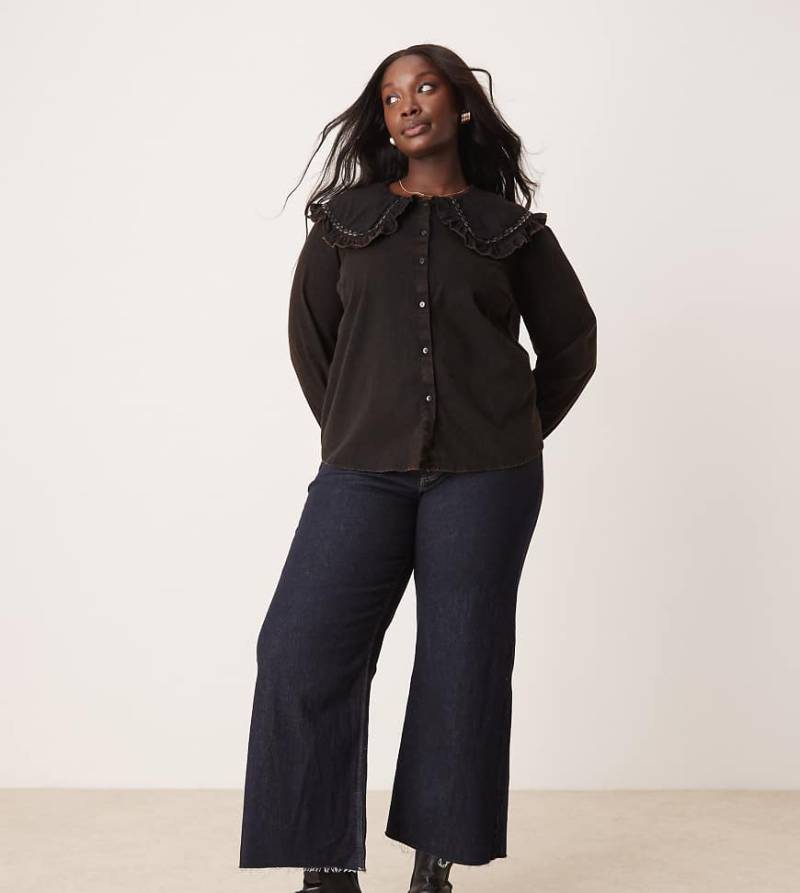 ASOS DESIGN Curve - Hemd aus verwaschenem Twill mit Rüschenkragen-Bunt von ASOS Curve