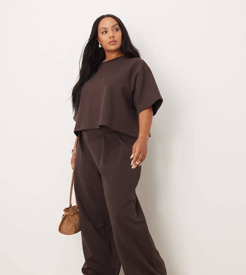 ASOS DESIGN Curve - Hose aus Interlock-Stoff in Schokoladenbraun mit weitem Bein, Kombiteil-Brown von ASOS Curve