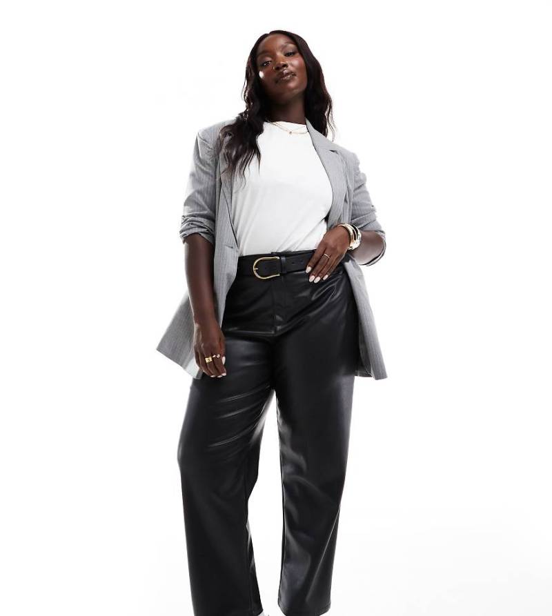 ASOS DESIGN Curve - Hose aus Kunstleder in Schwarz mit geradem Bein von ASOS Curve