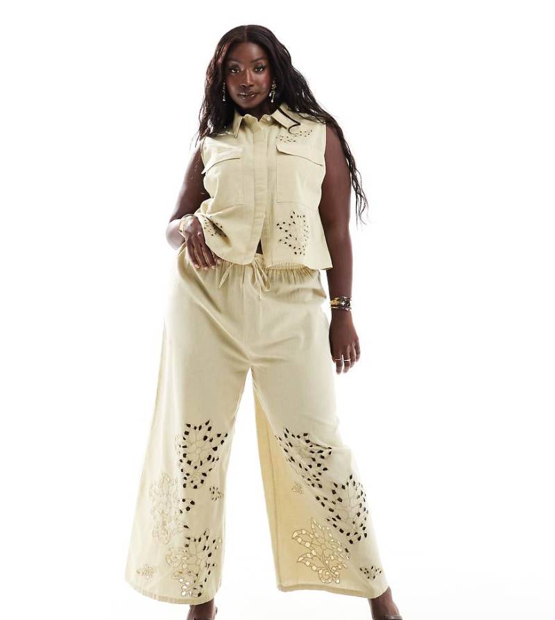 ASOS DESIGN Curve - Hose in Khaki mit weitem Bein und Durchbrucharbeit, Kombiteil-Grün von ASOS DESIGN