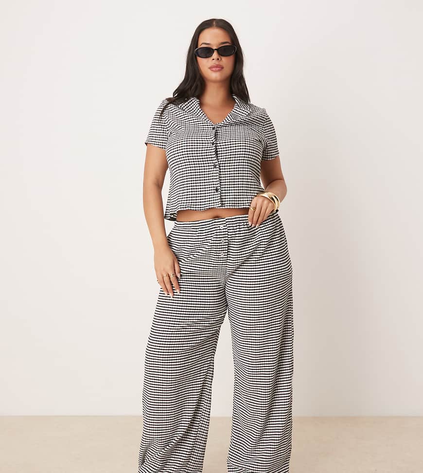 ASOS DESIGN Curve - Hose in Schwarz-Weiß mit Vichy-Karo und weitem Bein, Kombiteil-Bunt von ASOS Curve