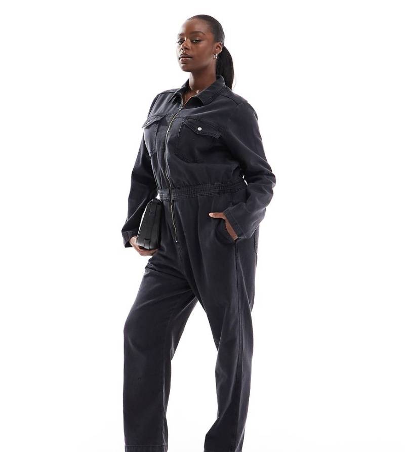 ASOS DESIGN Curve - Jeans-Overall in verwaschenem Schwarz mit Reißverschluss und elastischem Taillenbund von ASOS Curve
