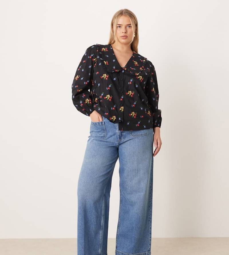 ASOS DESIGN Curve - Jeans in Mittelblau mit hohem Bund, weitem Schnitt und Vordertaschen von ASOS Curve