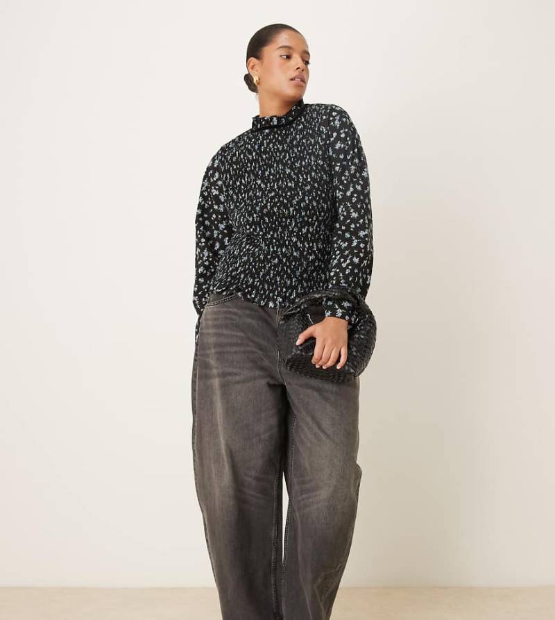 ASOS DESIGN Curve - Jeans in verwaschenem Anthrazit mit weitem, abgerundetem Bein und hohem Bund-Schwarz von ASOS Curve