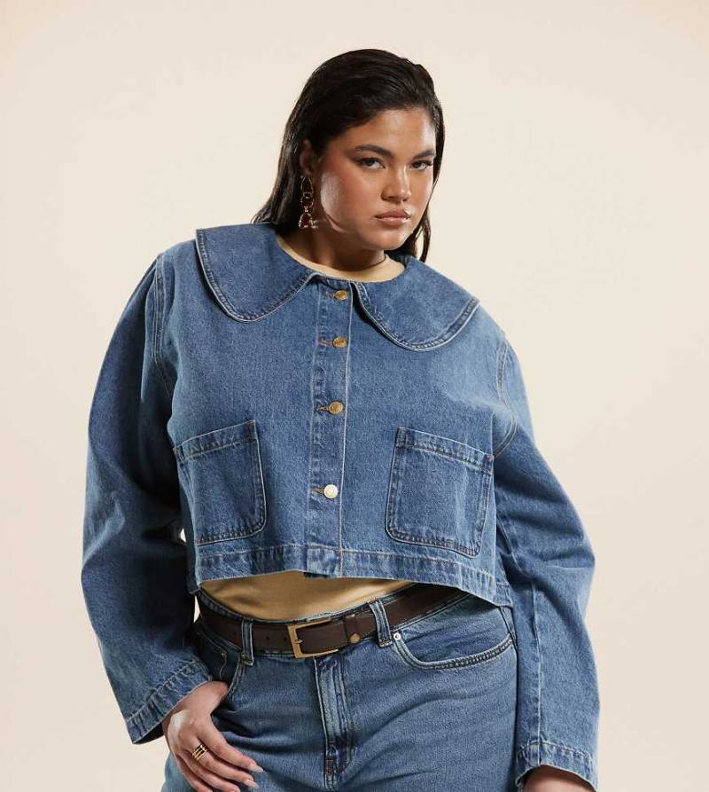 ASOS DESIGN Curve - Jeansjacke in Mittelblau mit rundem Kragen, Kombiteil von ASOS Curve