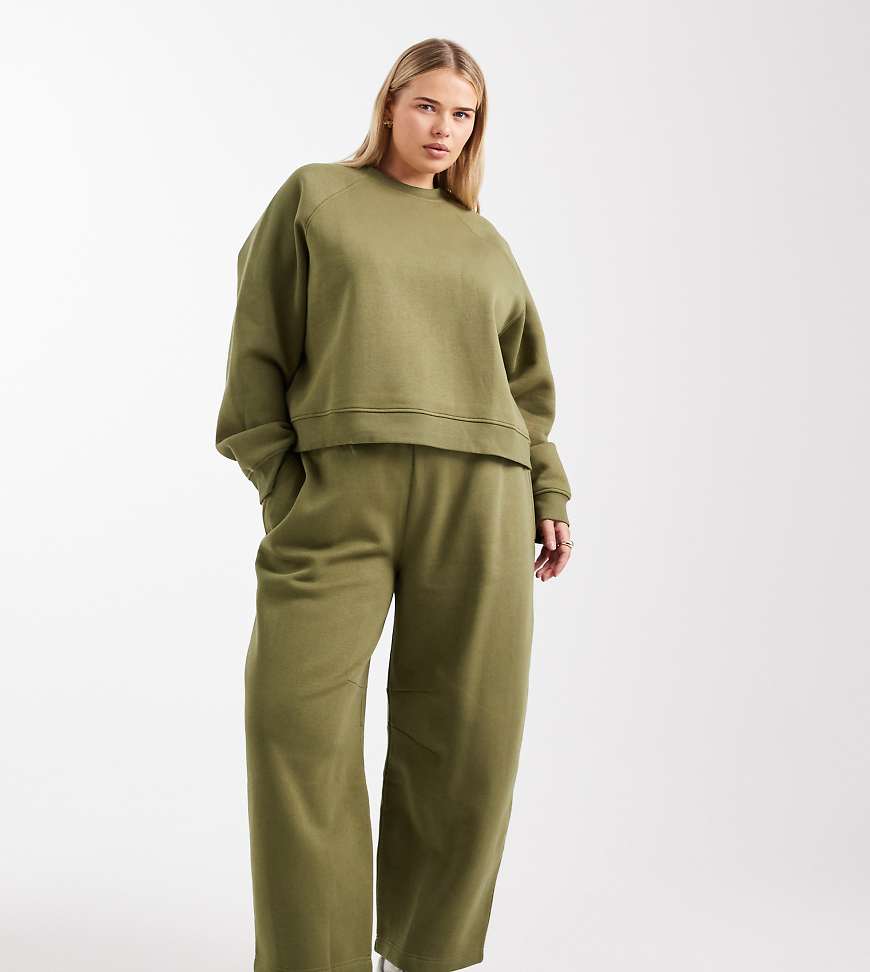 ASOS DESIGN Curve - Jogginghose in Khaki mit weicher Innenseite und abgerundetem Beinschnitt-Grün ASOS DESIGN Curve - Jogginghose in Khaki mit weicher Innenseite und abgerundetem Beinschnitt-Grün von ASOS Curve