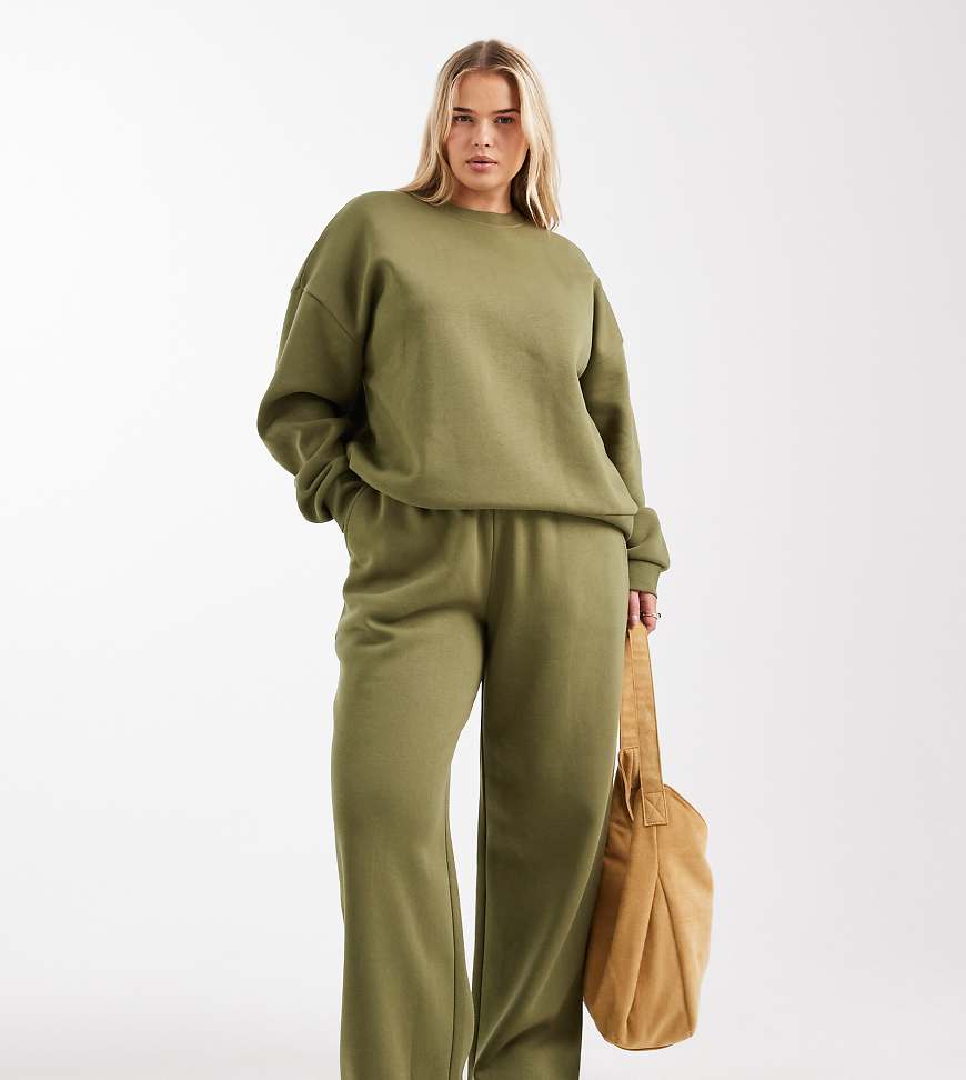 ASOS DESIGN Curve - Jogginghose in Khaki mit weicher Innenseite und weitem Bein-Grün ASOS DESIGN Curve - Jogginghose in Khaki mit weicher Innenseite und weitem Bein-Grün von ASOS Curve