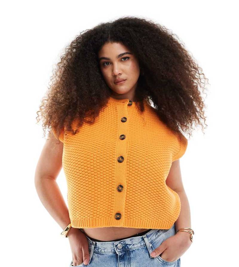 ASOS DESIGN Curve - Kastig geschnittene Strickweste in Orange mit Knopfdetail von ASOS Curve