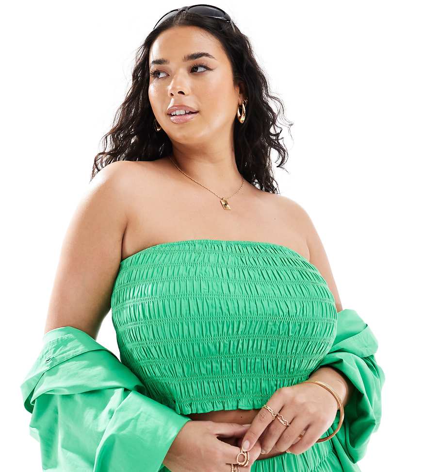 ASOS DESIGN Curve - Kaye - Trägerloses Strandoberteil in leuchtendem Grün aus gesmokter Baumwolle ASOS DESIGN Curve - Kaye - Trägerloses Strandoberteil in leuchtendem Grün aus gesmokter Baumwolle von ASOS Curve