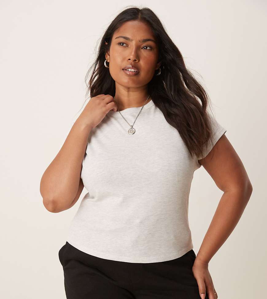 ASOS DESIGN Curve - Knapp geschnittenes T-Shirt in Eisgrau meliert mit eingelaufener Optik ASOS DESIGN Curve - Knapp geschnittenes T-Shirt in Eisgrau meliert mit eingelaufener Optik von ASOS Curve