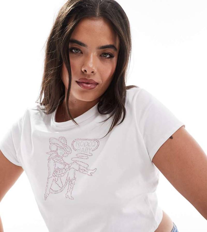ASOS DESIGN Curve - Knapp geschnittenes T-Shirt in Weiß mit „Rodeo Baby"-Motiv aus Schmucksteinen von ASOS Curve