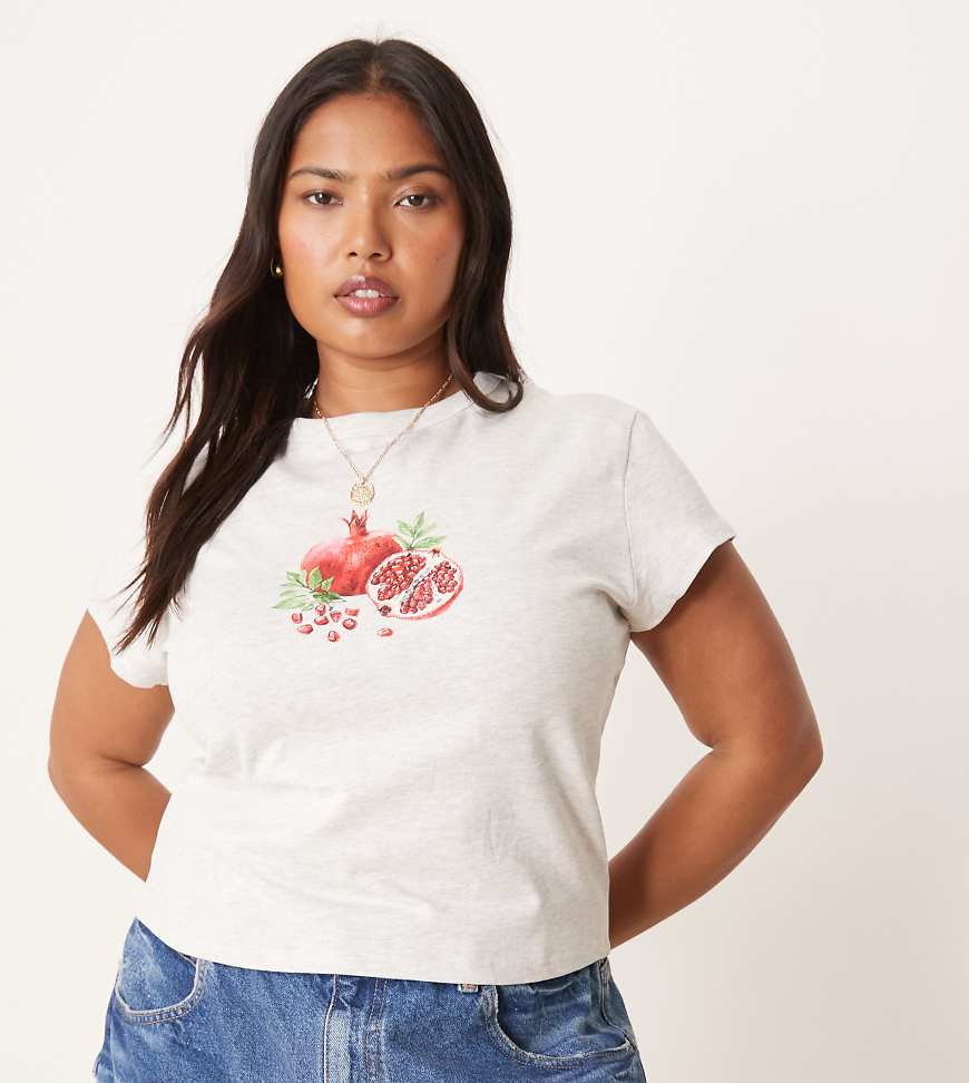 ASOS DESIGN Curve - Knapp geschnittenes T-Shirt in eisweiß meliert mit Granatapfel-Print-Grau von ASOS Curve