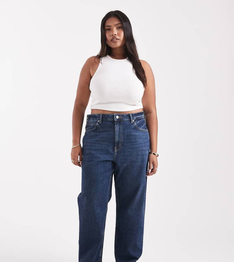 ASOS DESIGN Curve - Knöchellange, gerade geschnittene Jeans mit Comfort-Stretch in dunkler Waschung-Blau von ASOS Curve