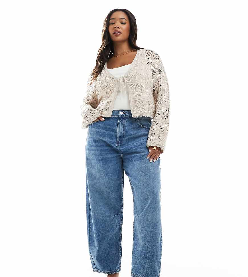 ASOS DESIGN Curve - Knöchellange Jeans in Vintage-Waschung mit Taillenschnalle und abgerundetem Beinschnitt-Blau ASOS DESIGN Curve - Knöchellange Jeans in Vintage-Waschung mit Taillenschnalle und abgerundetem Beinschnitt-Blau von ASOS Curve