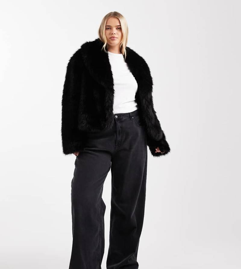 ASOS DESIGN Curve - Kunstpelz-Jacke in Schwarz mit Schalkragen von ASOS Curve