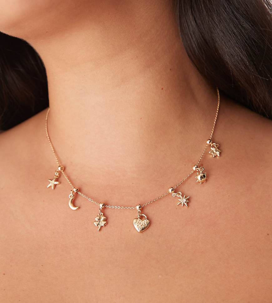 ASOS DESIGN Curve - Kurze Halskette in Goldoptik mit mehreren Anhängern-Goldfarben von ASOS Curve