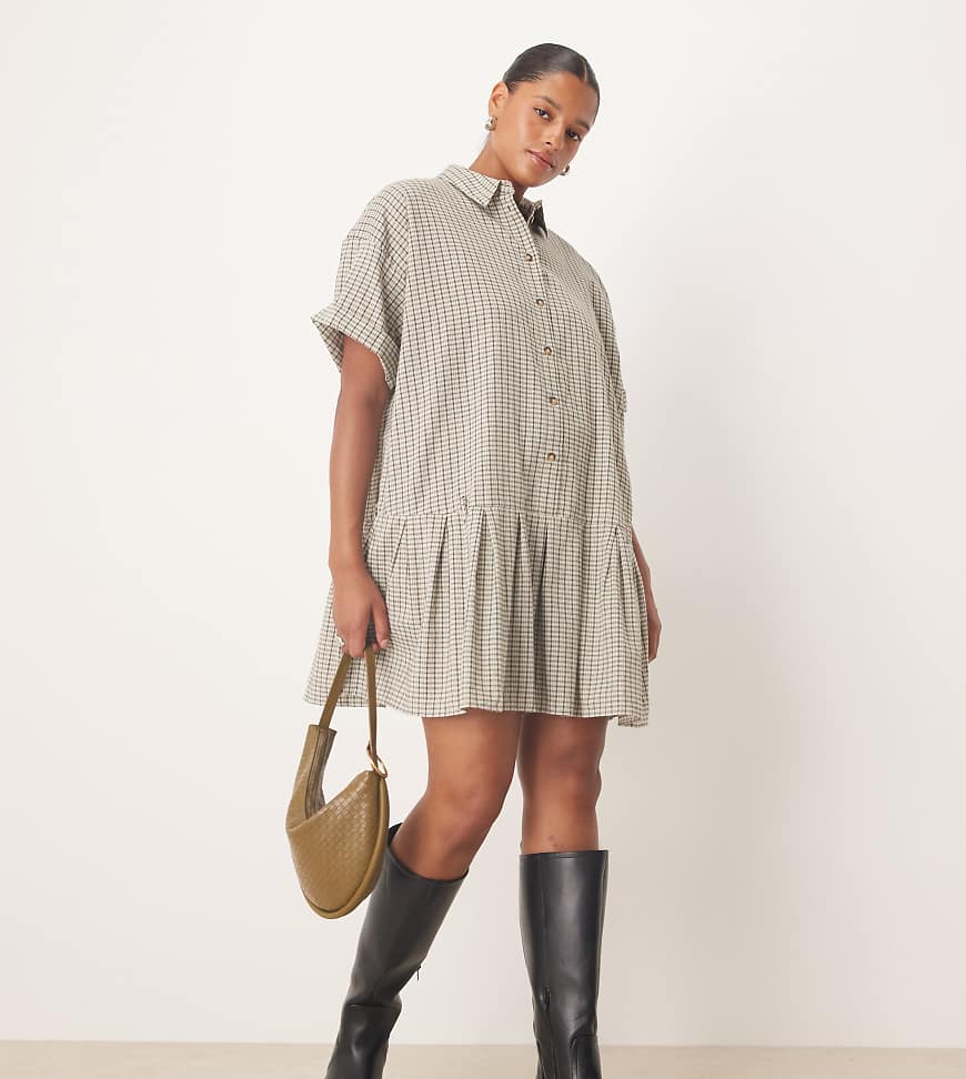 ASOS DESIGN Curve - Kurzes, kariertes Boxy-Fit-Hemdblusenkleid in Schwarz-Weiß mit tiefer Taille-Bunt von ASOS Curve