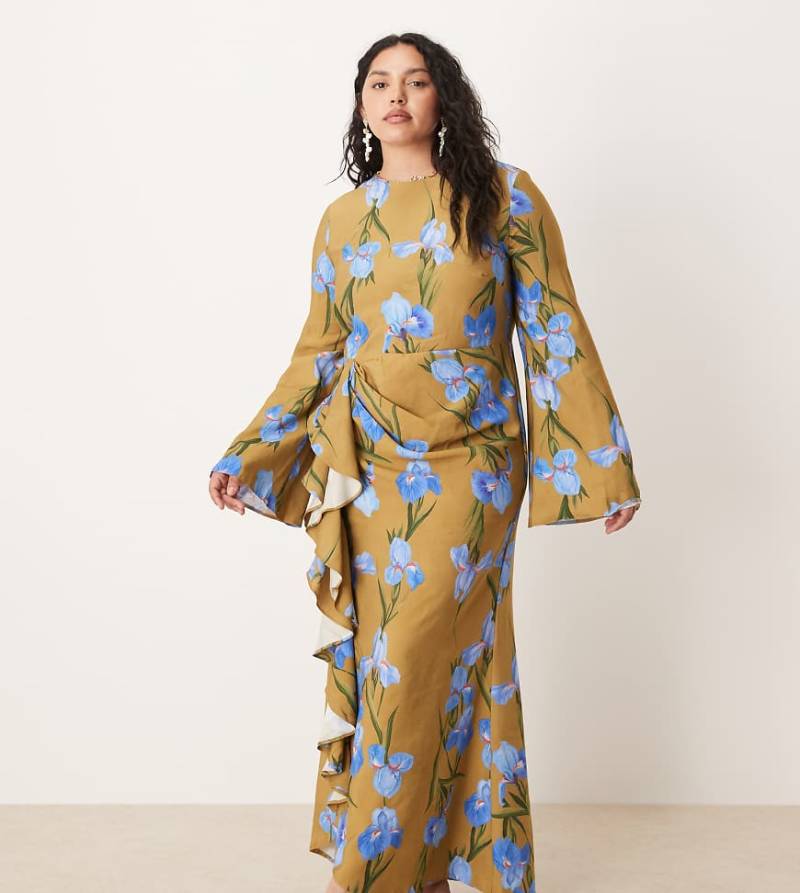 ASOS DESIGN Curve - Langärmliges Maxikleid in Grün mit Blumenmuster und gerafftem Rock-Bunt von ASOS Curve