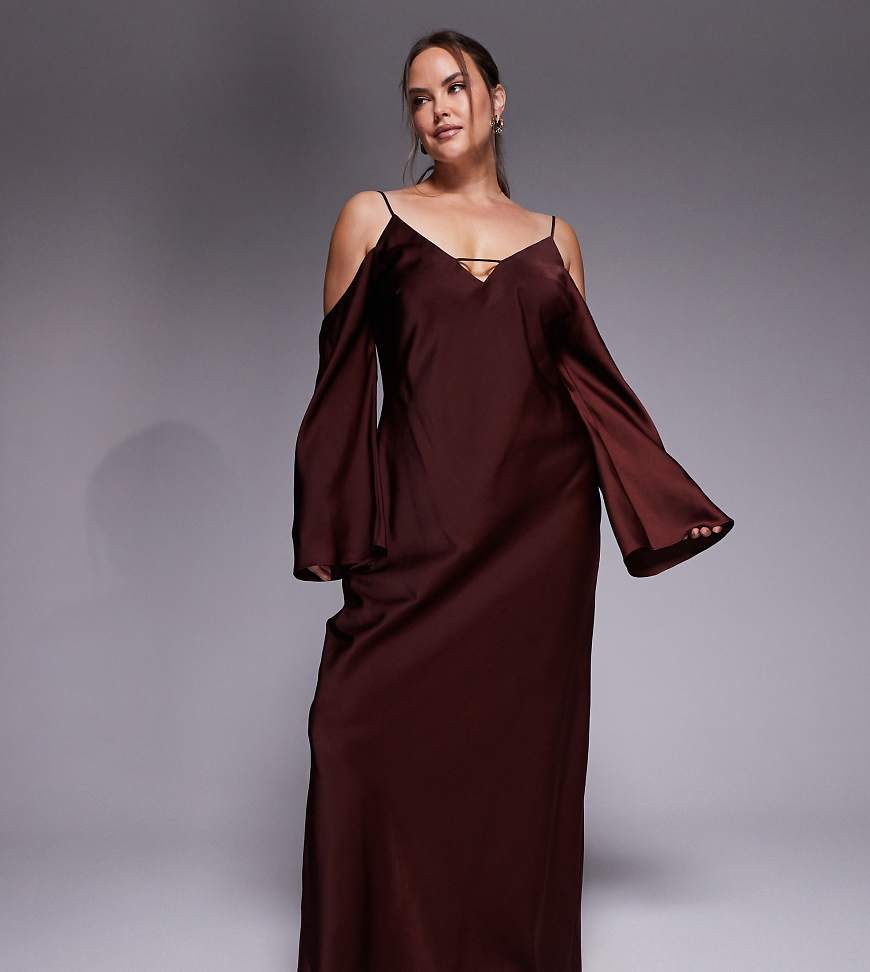 ASOS DESIGN Curve - Langärmliges Midi-Trägerkleid aus Satin in Schokobraun mit abfallender Schulterpartie-Brown von ASOS Curve
