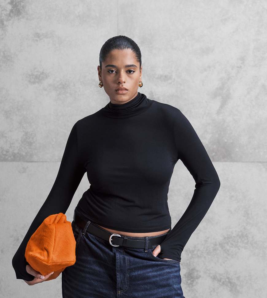 ASOS DESIGN Curve - Langärmliges Oberteil in halbtransparentem Schwarz mit Stehkragen von ASOS Curve