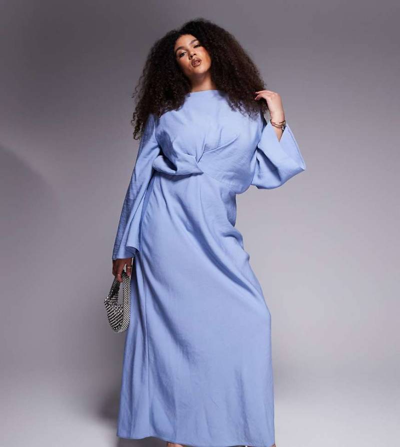 ASOS DESIGN Curve - Langärmliges Satin-Maxikleid in Stonewash-Blau mit eingestecktem, asymmetrischem Saum von ASOS Curve