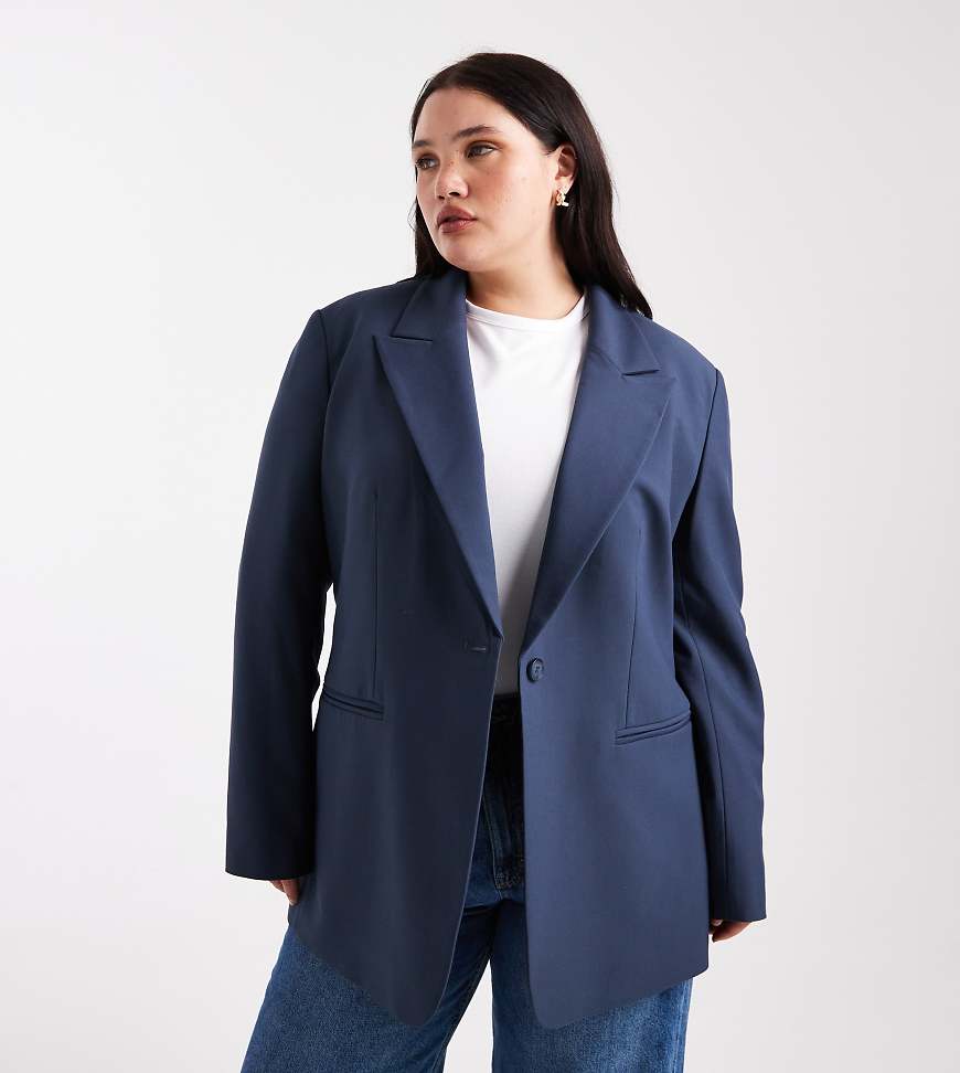 ASOS DESIGN Curve - Locker geschnittener Blazer in Marineblau von ASOS Curve