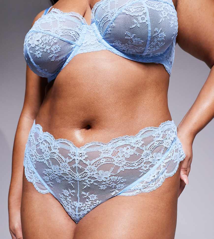 ASOS DESIGN Curve - Lola - Tanga aus Spitze in Babyblau ASOS DESIGN Curve - Lola - Tanga aus Spitze in Babyblau von ASOS Curve