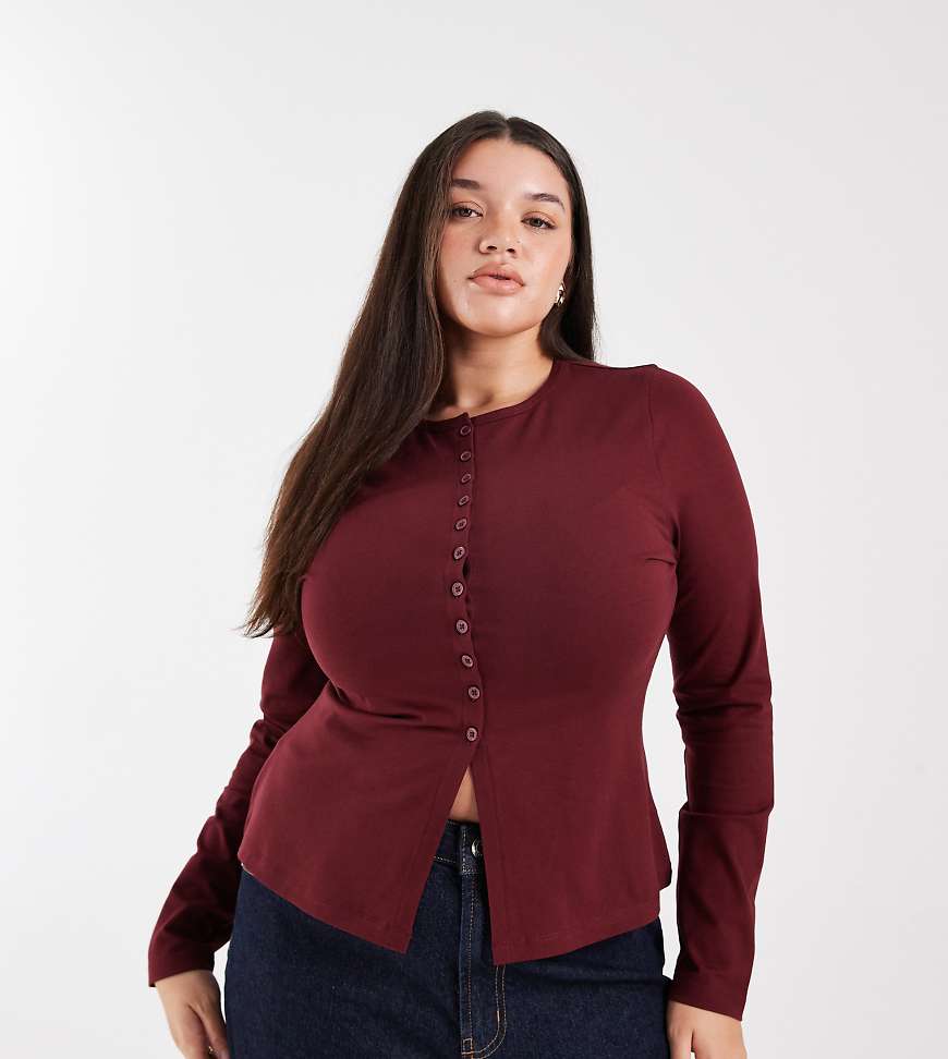 ASOS DESIGN Curve - Longline-Oberteil aus Baumwolle in Burgunderrot mit durchgehender Knopfleiste von ASOS Curve