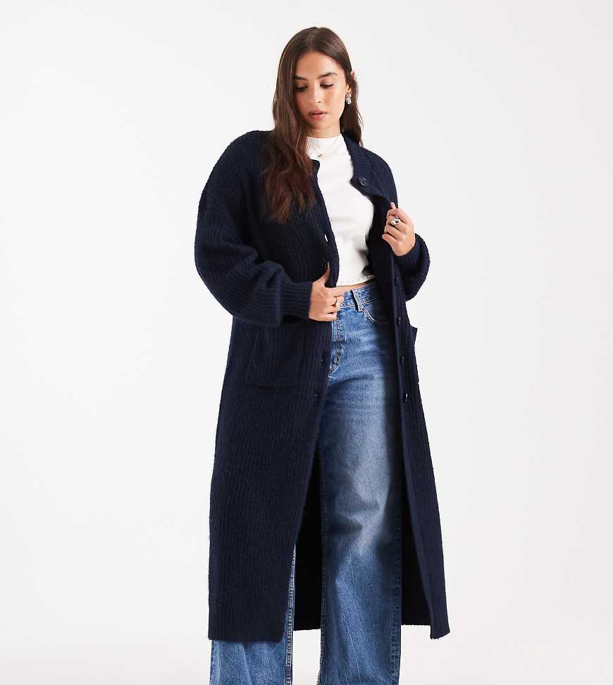 ASOS DESIGN Curve - Longline-Strickjacke in Marineblau mit Rundhalsausschnitt von ASOS Curve