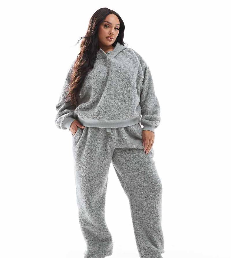 ASOS DESIGN Curve - Lounge-Set aus Teddyfell in Blau, mit Oversize-Kapuzenpullover und Jogginghose von ASOS Curve