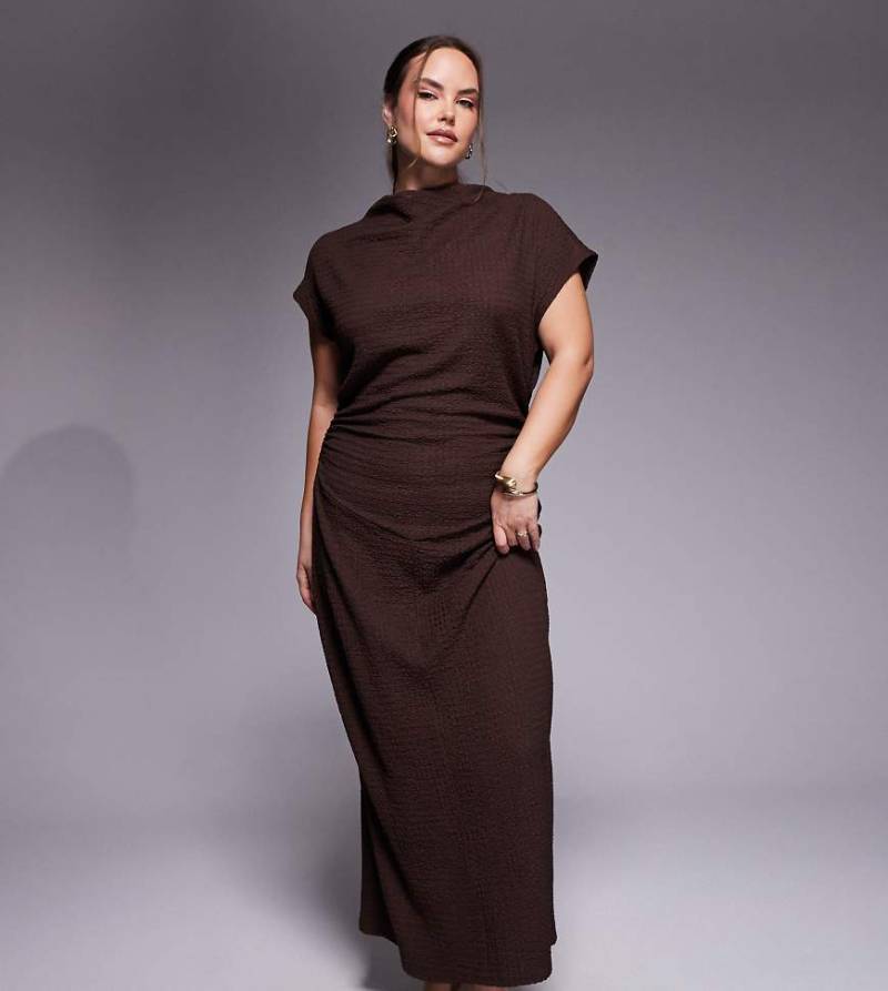 ASOS DESIGN Curve - Maxikleid in Schokobraun mit überschnittenen Ärmeln-Brown von ASOS Curve