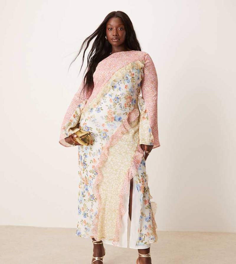 ASOS DESIGN Curve - Maxikleid mit gespleißtem Design, hübschem Blumenmuster, Rüschensaum und Ziernähten-Bunt von ASOS Curve